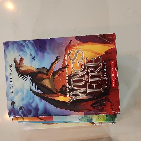 Wings of Fire books 1-5 - Picture 3 of 6